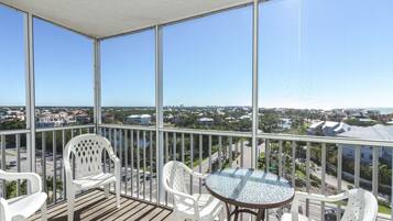 Condo (Beach & Tennis 5908) | Balcony