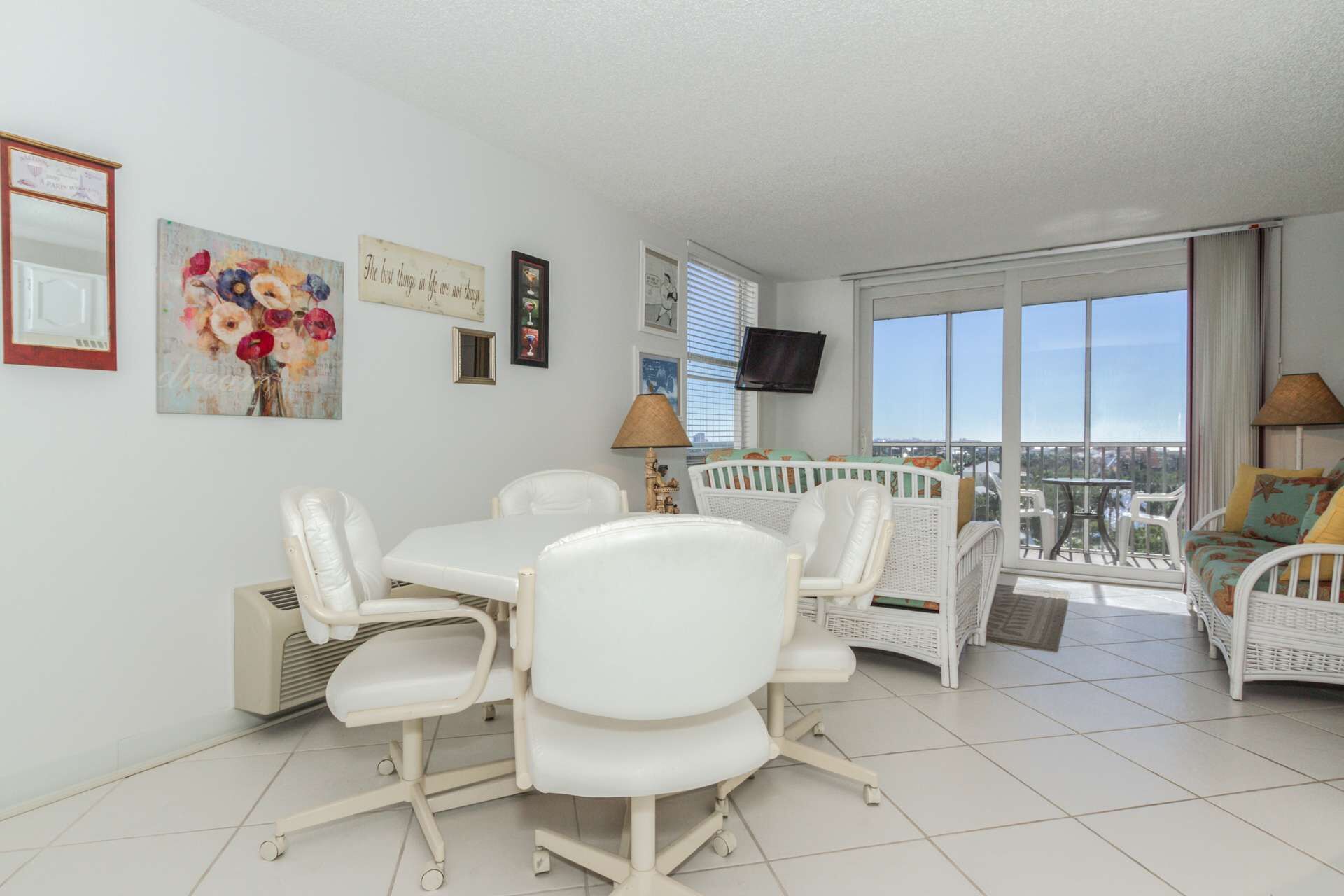 Condo (Beach & Tennis 5908) | Living room