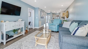 Condo (Castle Beach 405) | Salle de séjour
