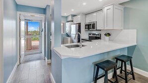 Condo (Castle Beach 405) | Cuisine privée
