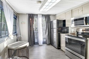 Maison, plusieurs lits (Beach Tree Hippie House) | Cuisine privée