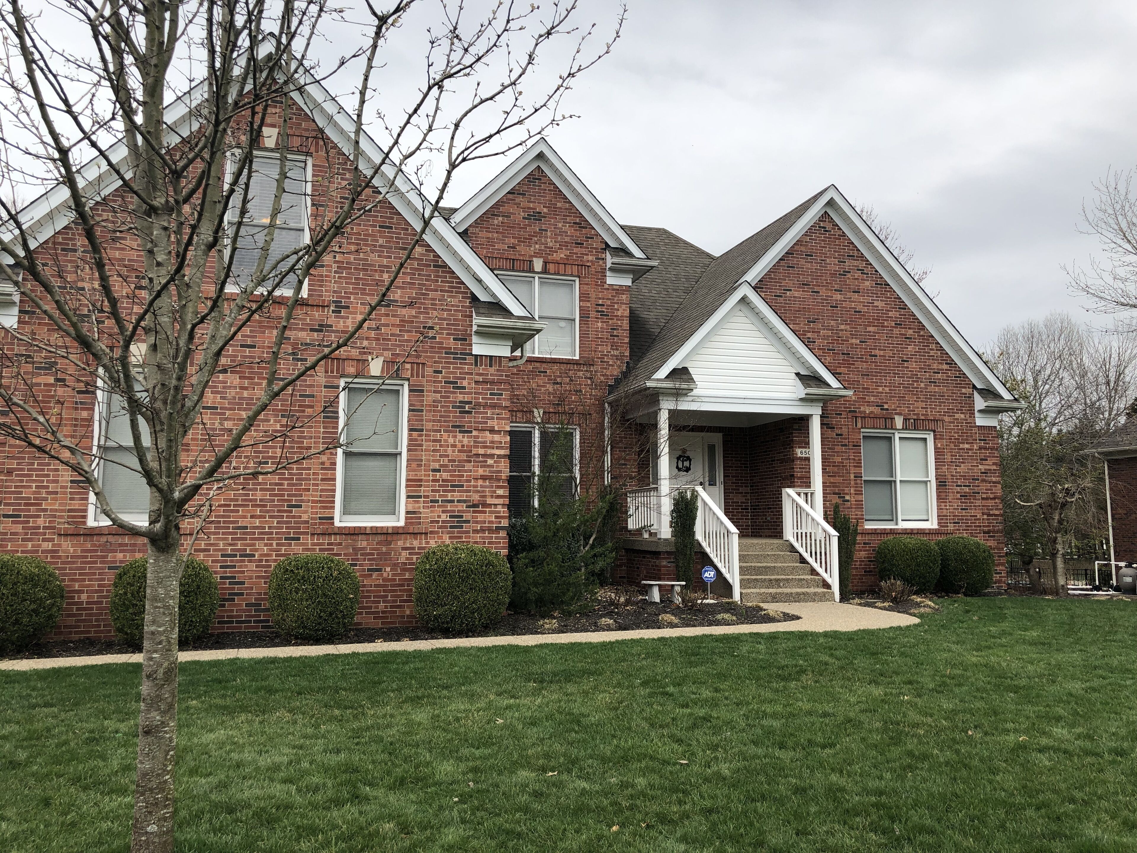5 Bedroom Home located in Crestwood KY