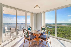 Condo (Lovers Key Resort 901) | Cocina privada