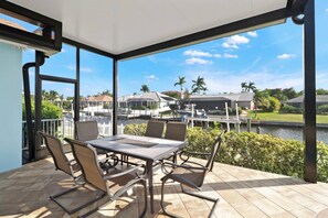 Talo (1526 SW 49th Terrace) | Ulkopuoli