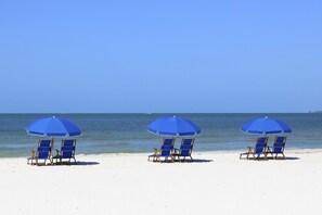 House, 1 Queen Bed (Fort Myers Couples Getaway) | Beach