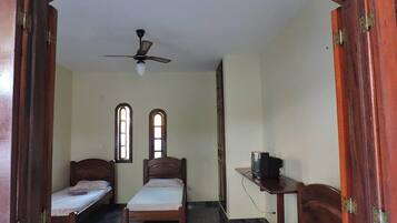 Ferros/tábuas de passar roupa, Wi-Fi de cortesia