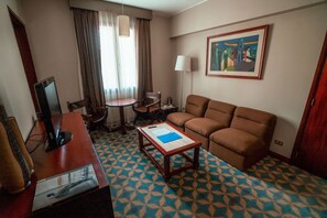 Living area - Hotel Costa del Sol Trujillo Centro (Trujillo)