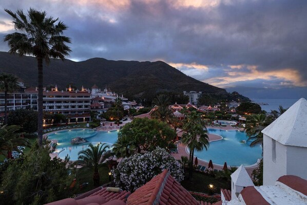 Indoor pool, outdoor pool