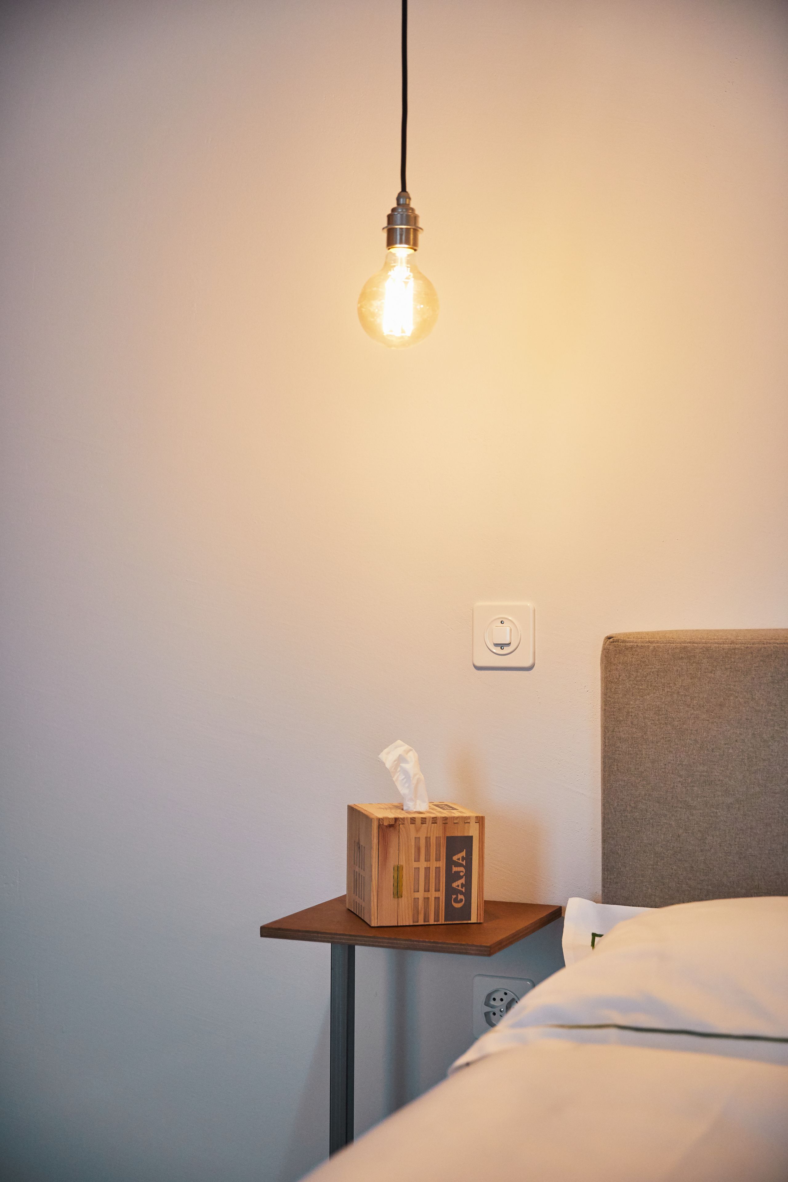 premium bedding, down duvets, in-room safe, desk