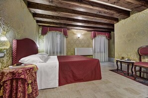 Room - Pausania (Venice)