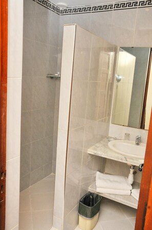 Kostenlose Toilettenartikel