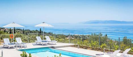 Villa (3 Bedrooms) | Exterior