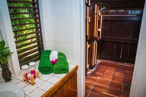 Bathroom - Stonefield Estate Villa Resort (Soufrière)