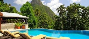 Stonefield Estate Villa Resort