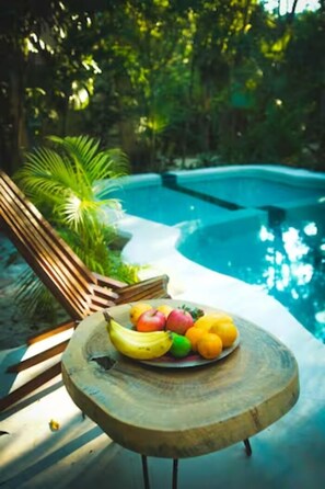 Kolam renang terbuka 