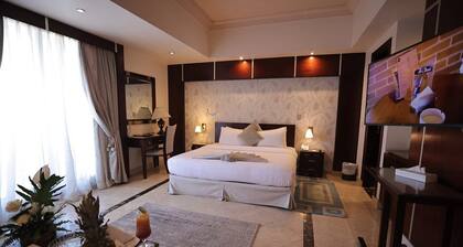 Romance Alexanderia Hotel