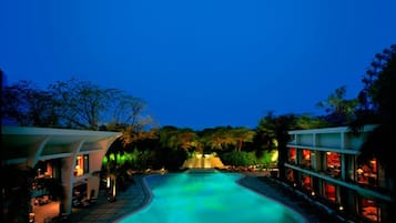 Indoor pool, outdoor pool