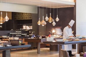 تناول الطعام