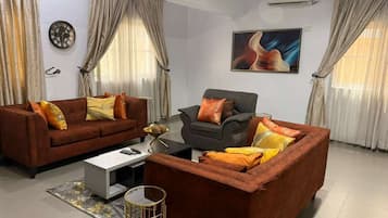 Presidential Apartment, 2 Bedrooms | Living area