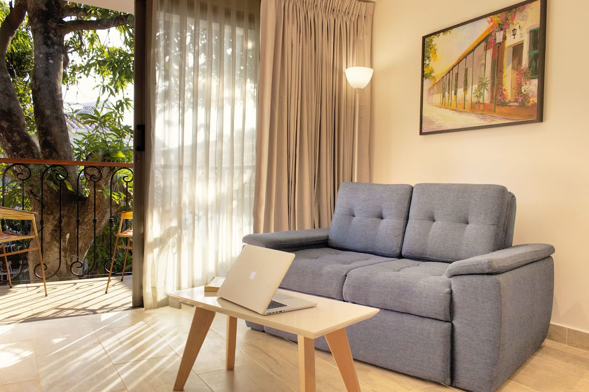 junior suite, 1 queen bed | in-room safe, iron/ironing board, free wifi, bed sheets