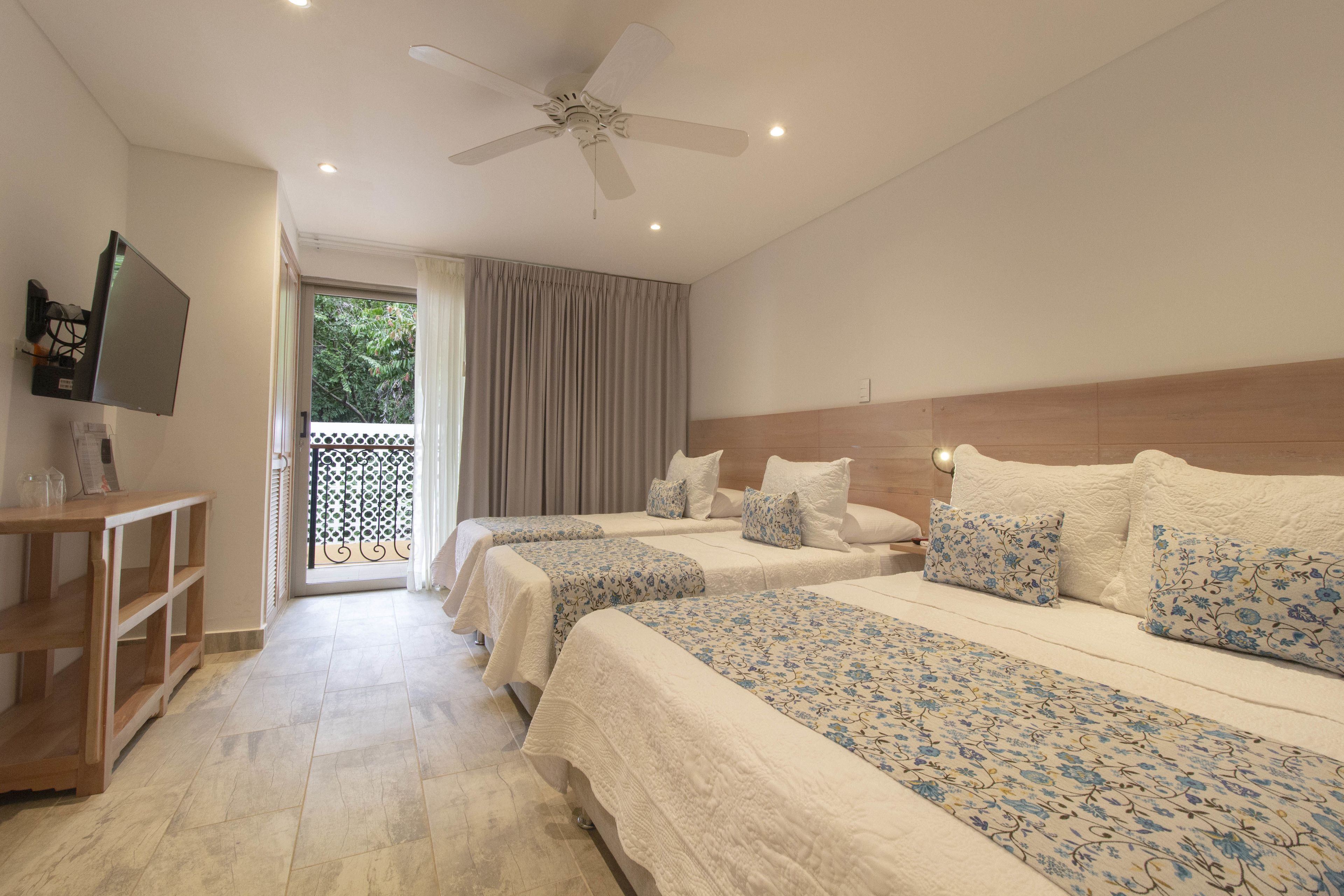 family room | in-room safe, iron/ironing board, free wifi, bed sheets