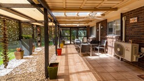 Interior - Kokomo, thats where we want to go - Bellara (BELLARA)