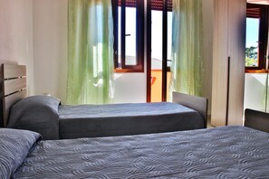 2 bedrooms, in-room safe, iron/ironing board, free WiFi