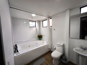 Habitación Deluxe | Ropa de cama de alta calidad, wifi gratis, ropa de cama