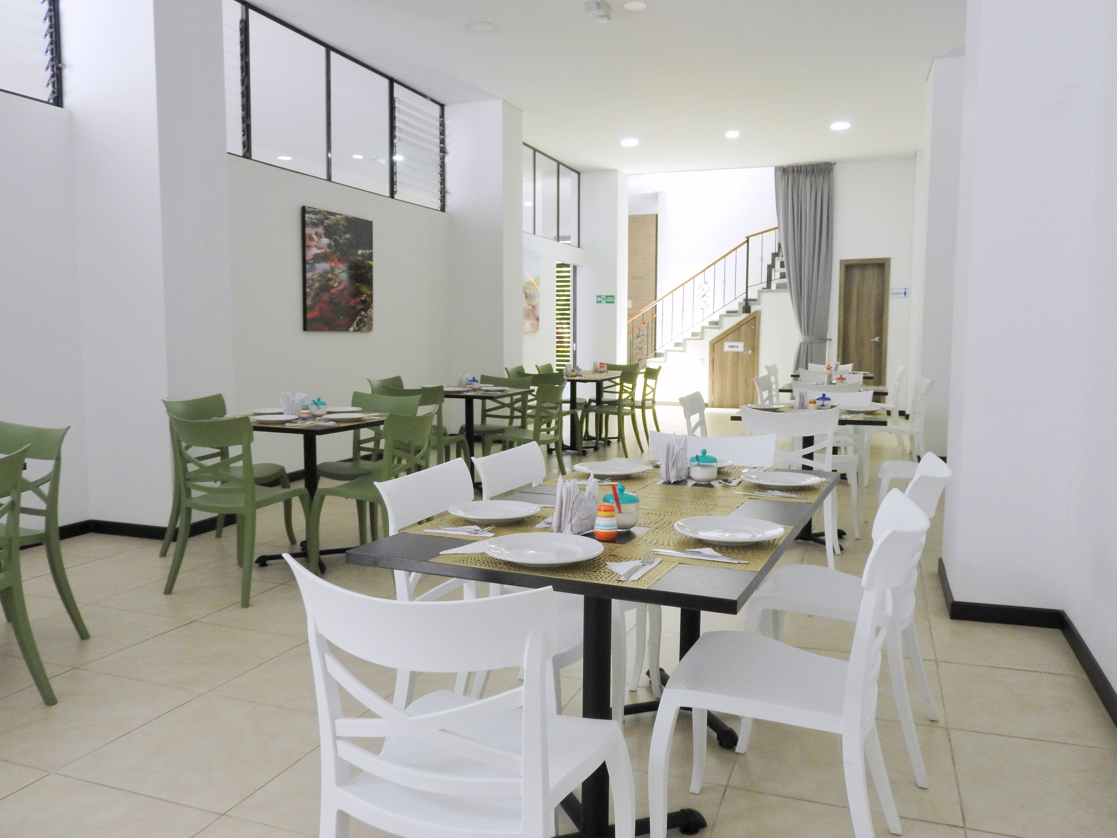 Free daily English breakfast