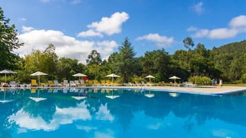 Piscina coperta, piscina all'aperto