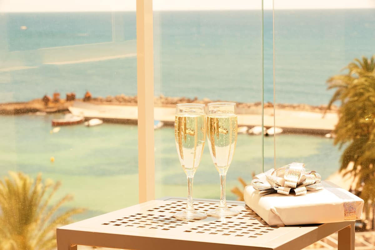 Twin Room Sea View H12SEA | Balkong