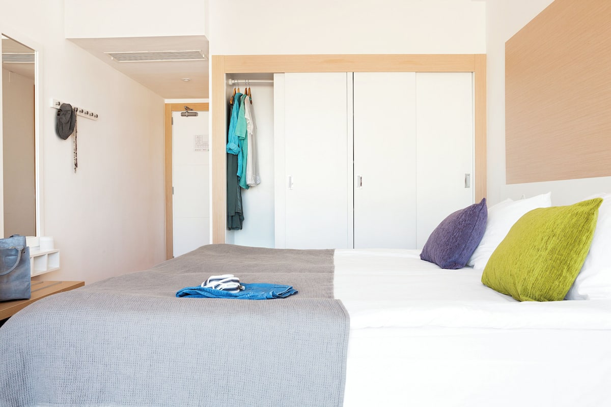 Down duvets, in-room safe, iron/ironing board, free WiFi
