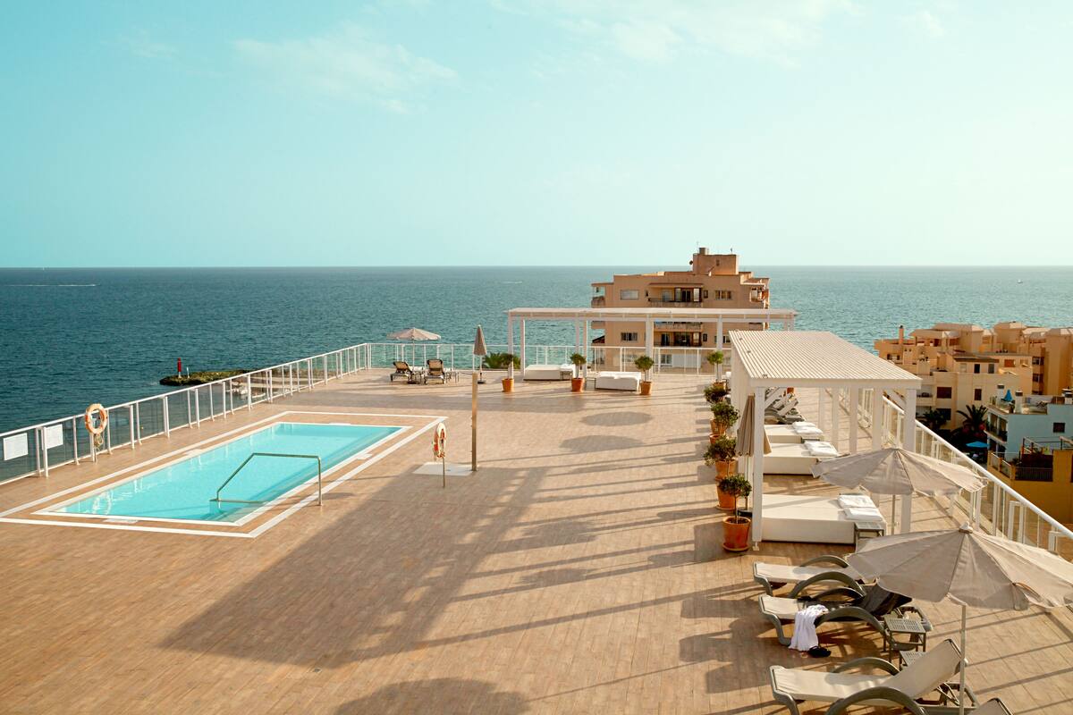 Twin Room High Floor Sea View H12SEH | Terrasse/patio