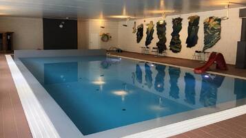 Piscine couverte, piscine extérieure
