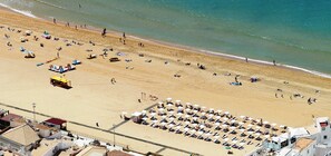 Beach - Albufeira Beach Hotel (Albufeira)