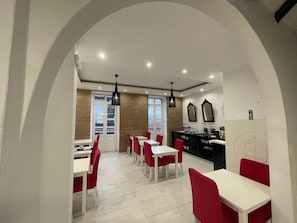 تناول الطعام