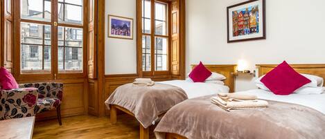 Apartment | 2 bedrooms, iron/ironing board, travel cot, free WiFi