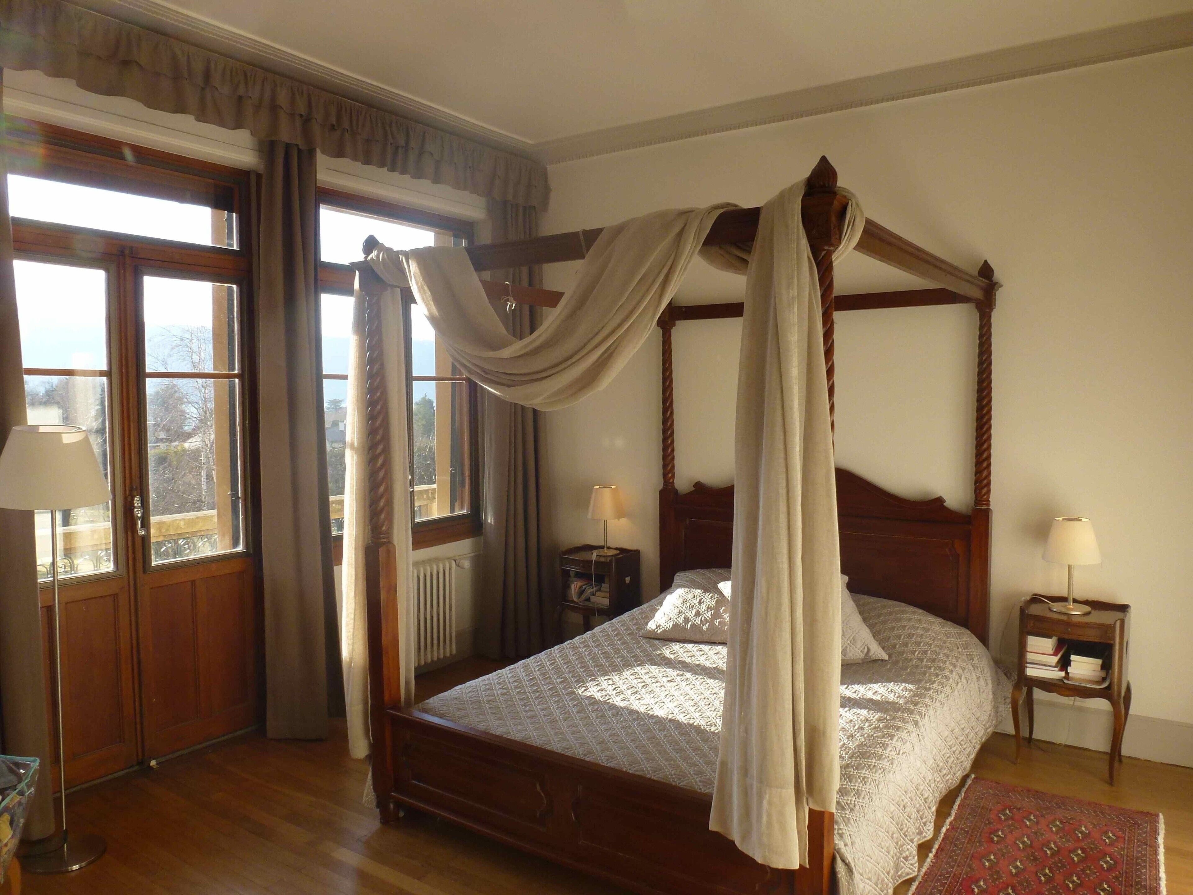 7 多间卧室、办公桌、熨斗/熨衣板、旅行婴儿床