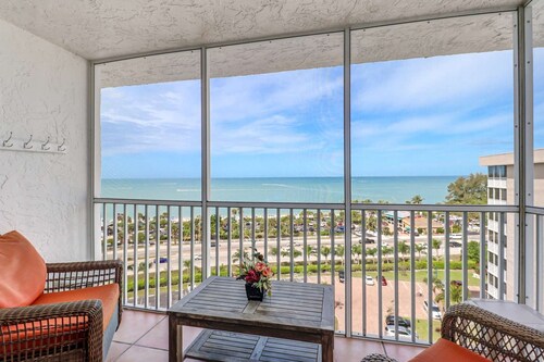 Direct 10th Floor Gulf View, Dazzling Sunsets! Beach Gear, Wi-Fi & Over $100 Free Daily Activities!