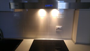 Luxury Apartment, Bay View | Private kitchen - Luxury Apartment (Vlorë)