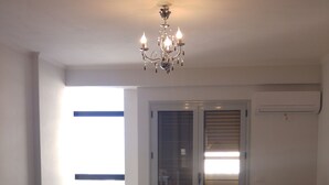 Luxury Apartment, Bay View | Living area - Luxury Apartment (Vlorë)