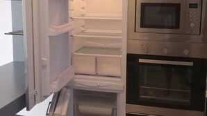 Luxury Apartment, Bay View | Private kitchen - Luxury Apartment (Vlorë)