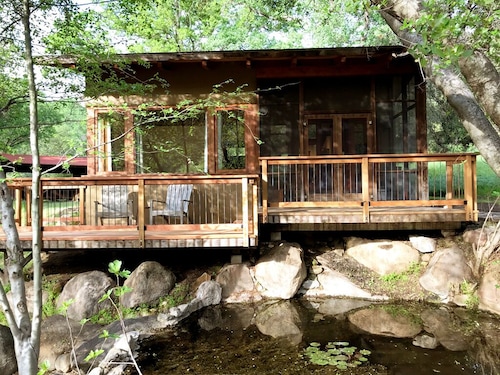 Kaunis yksityinen mökki 3 km: n päässä Sequoia Park -sisäänkäynnistä