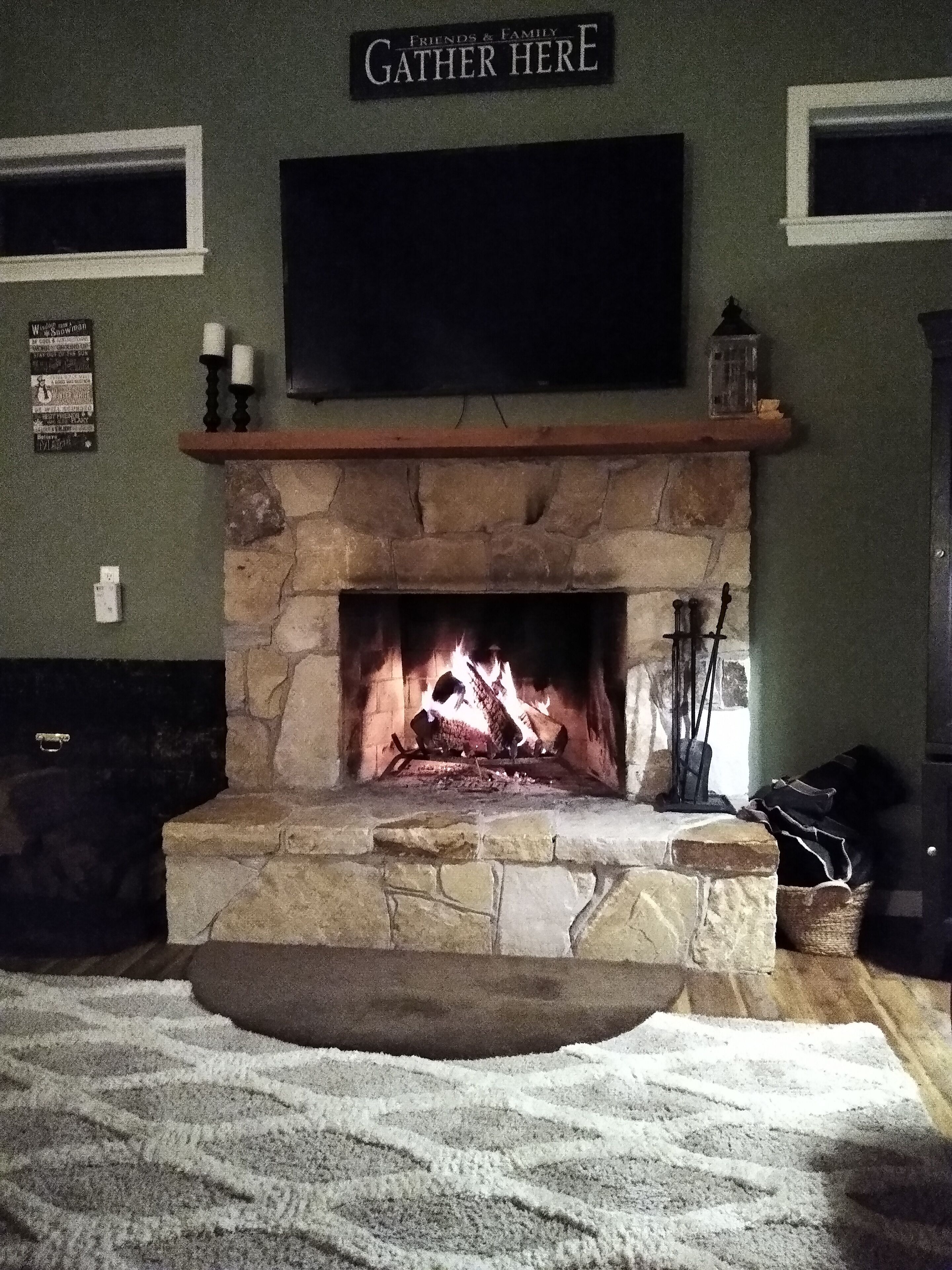 Spacious family-friendly home close to all that makes the MW Valley great!