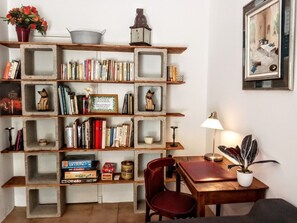 Interior - Charming house with swimming pool in the quiet Alpilles for 6 to 10 people (Saint Remy de Provence)