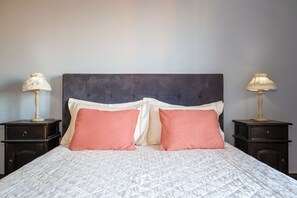 4 Schlafzimmer, Bügeleisen/Bügelbrett, WLAN, Bettwäsche