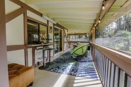 Terrace/patio. COZY HIDEAWAY IN THE OHIA RAINFOREST LOCATED BELOW VOLCANO NATIONAL PARK
