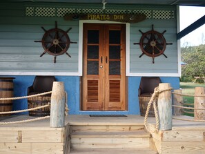 Property grounds - Discounted New! Tranquil, Luxurious 2 Bedroom,  Oceanfront Villa in Paradise  (Robins Bay)
