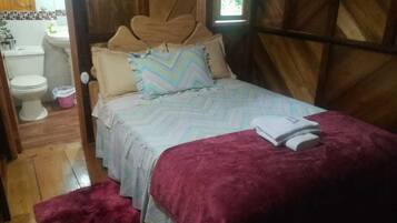 Comfort Double Room, 1 Double Bed | Free WiFi, bed sheets