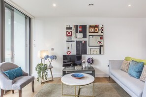 Smart TV, DVD player, books